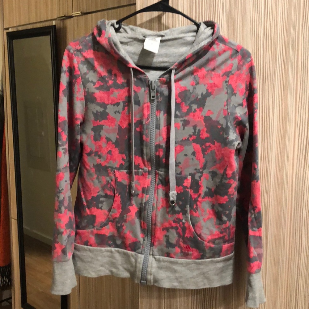Adidas hoodie size xs-s. Marked M in Chinese